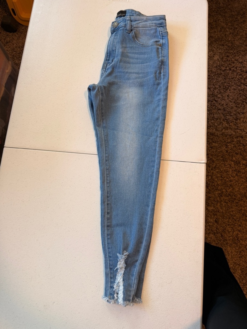 Rock & Royal Size 7 Light Blue Denim Capri length Jeans